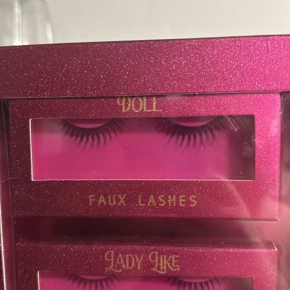 Fake Lashes Set - Picture 2 of 5